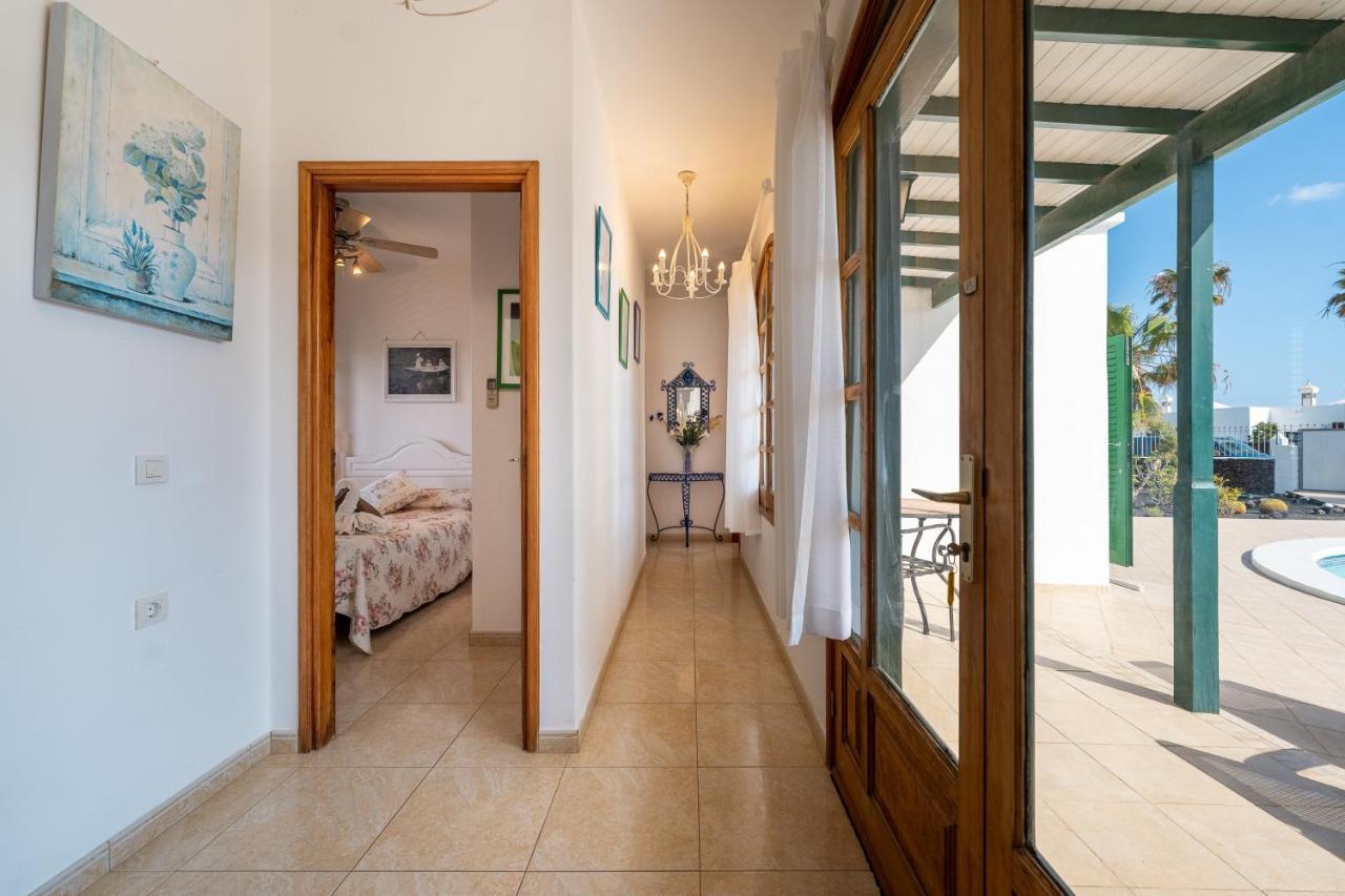 Villa Milan Puerto del Carmen  Exteriör bild