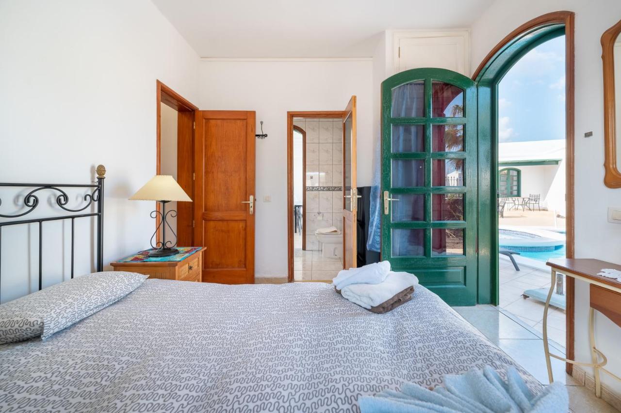 Villa Milan Puerto del Carmen  Exteriör bild