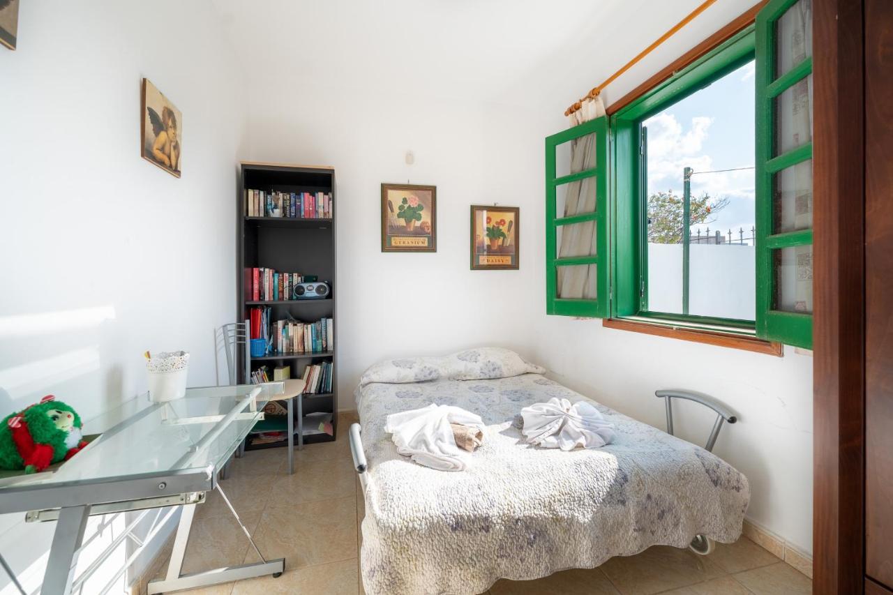 Villa Milan Puerto del Carmen  Exteriör bild