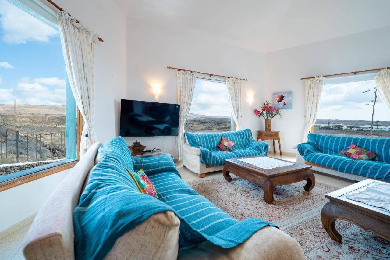 Villa Milan Puerto del Carmen  Exteriör bild