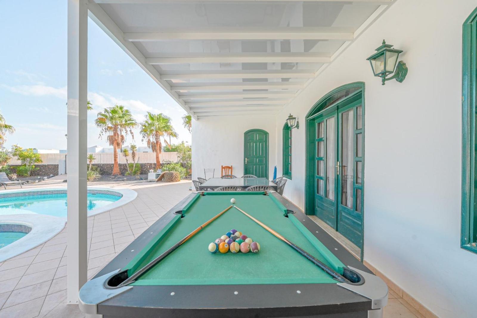 Villa Milan Puerto del Carmen  Exteriör bild