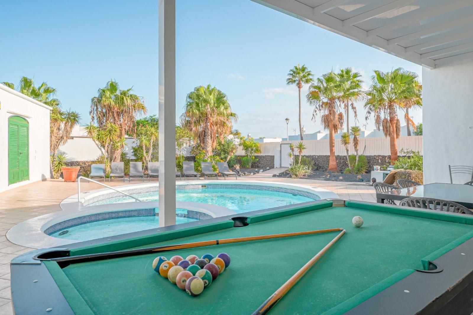 Villa Milan Puerto del Carmen  Exteriör bild